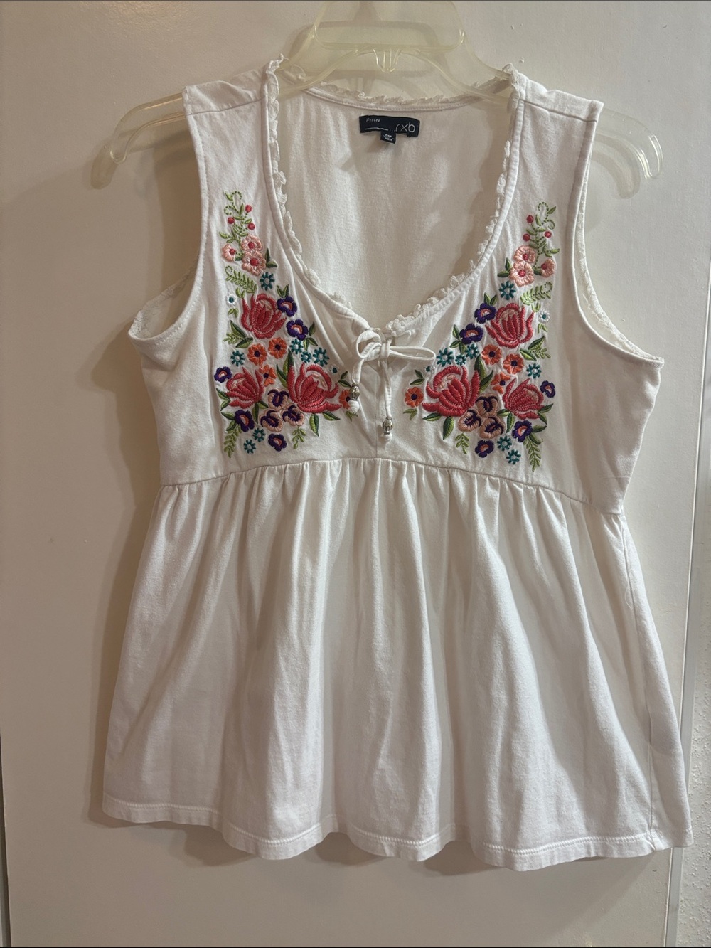 White Sleeveless Embroidered Floral Tank Top